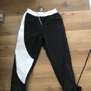 Puma WindBreaker Joggers